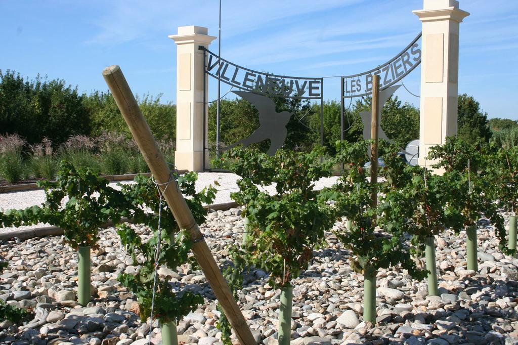 贝济耶东原生酒店 Villeneuve-lès-Béziers 外观 照片